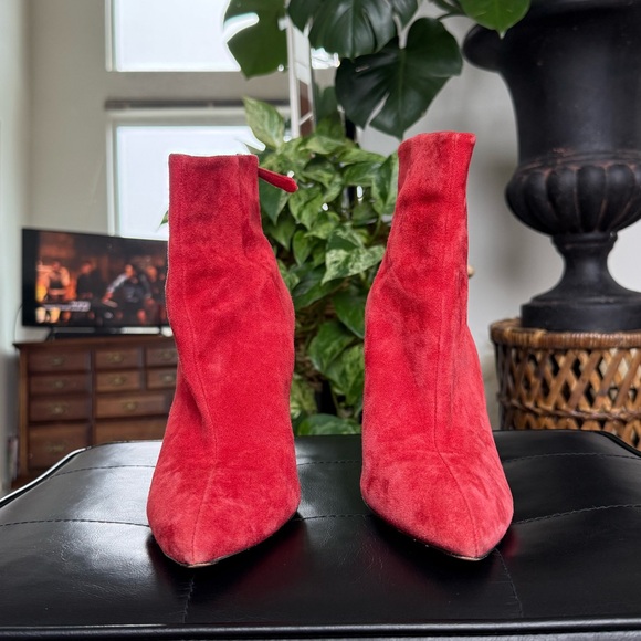 Steve Madden Red Suede Stiletto Ankle Boots - Picture 3 of 11